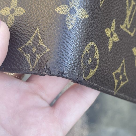 Louis Vuitton Monogram Billfold Wallet - Picture 4 of 11